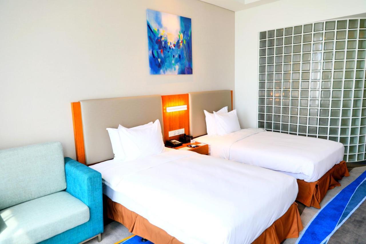 Holiday Inn Express Luoyang Xiyuan Buitenkant foto