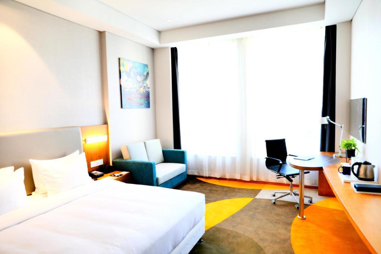Holiday Inn Express Luoyang Xiyuan Buitenkant foto